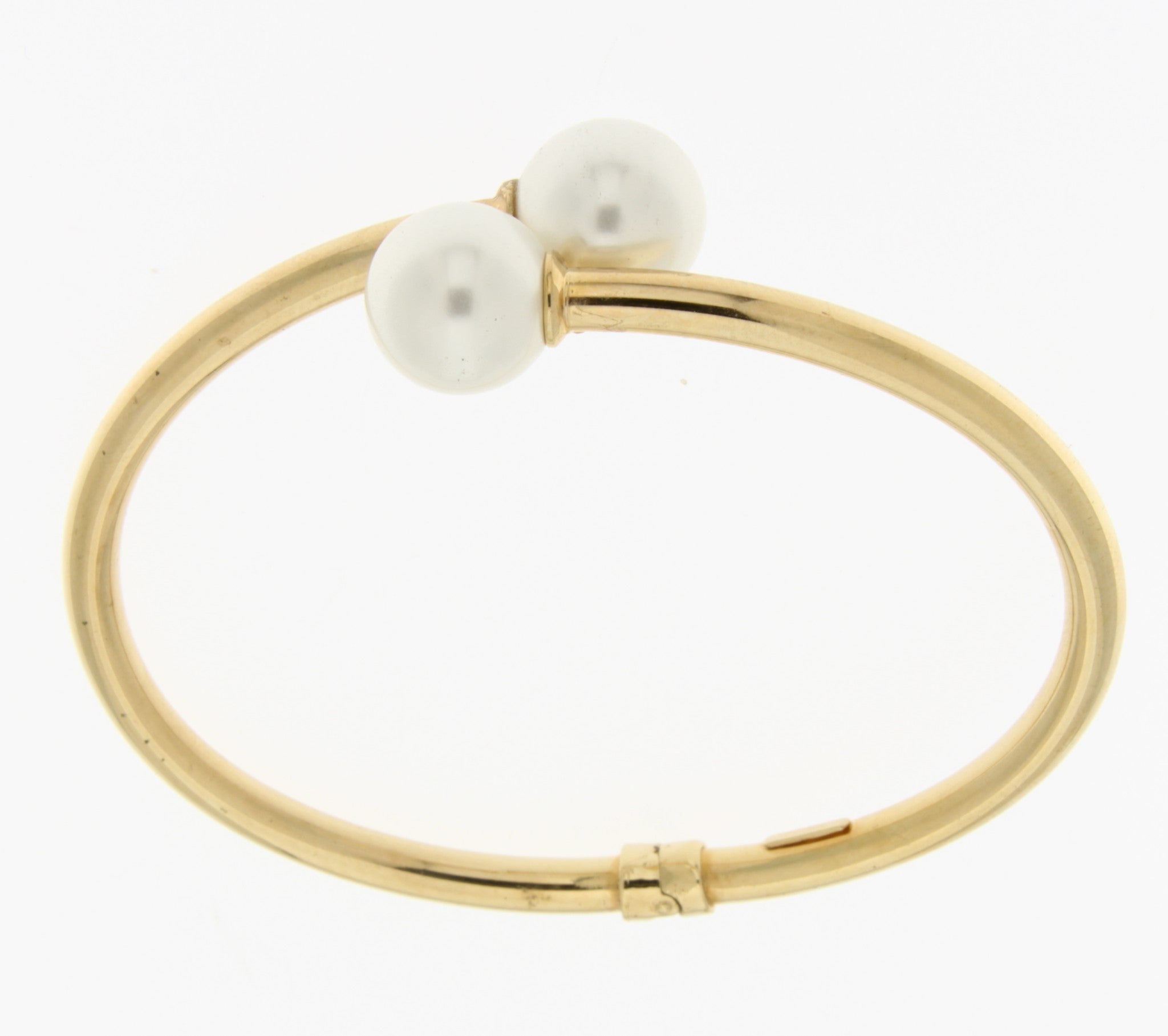 BYPASS HINGED OVAL BANGLE WITH SHELL PEARLS