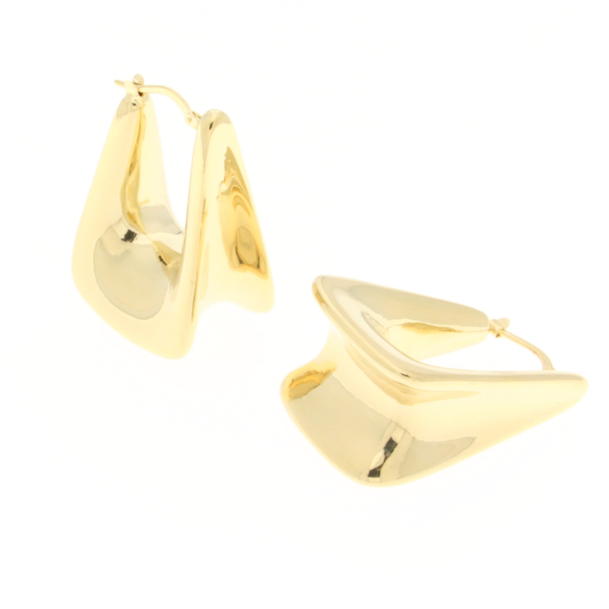 Add some dazzling style to your wardrobe with these Gold Plated Rectangular Electroform Hoop Earrings. Featuring a unique electroform design and a luxurious gold plating, these earrings are sure to make a statement.