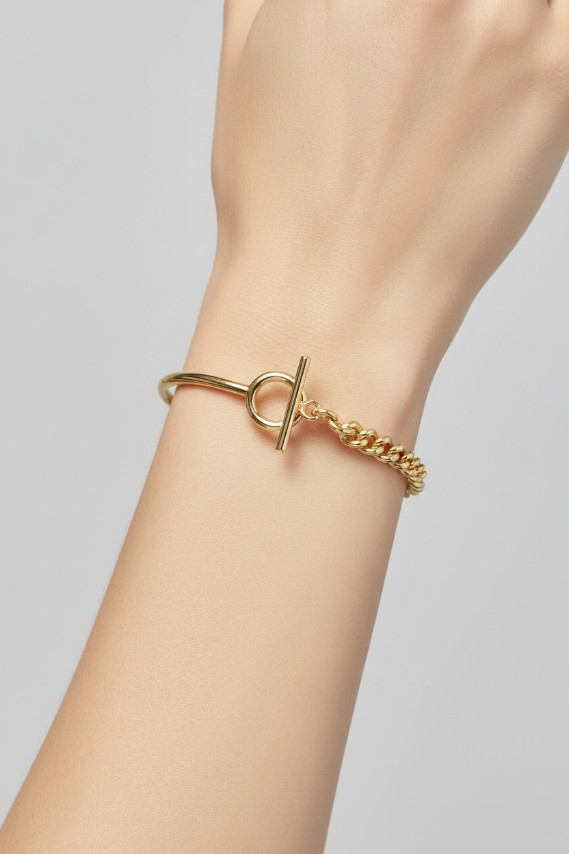 Byzantine Chain Bracelet with Toggle Clasp on Model